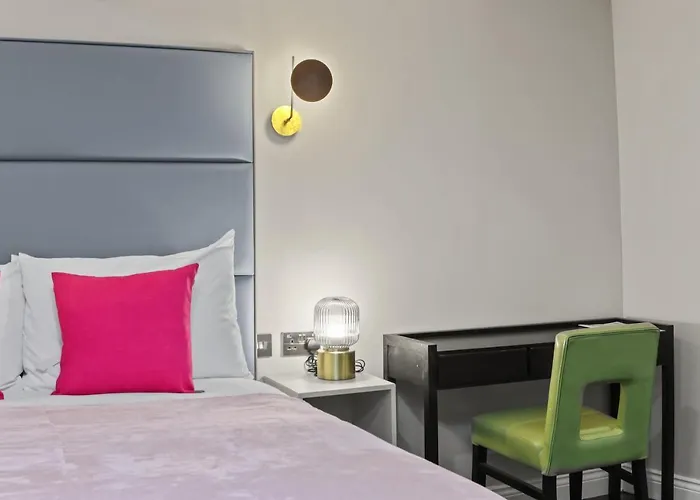 London\'S Boutique Studio